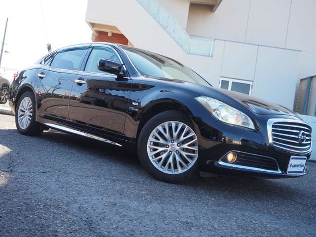 NISSAN CIMA HYBRID 2012