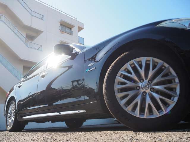 NISSAN CIMA HYBRID 2012