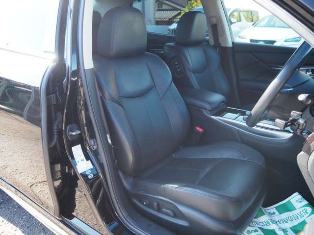 NISSAN CIMA HYBRID 2012