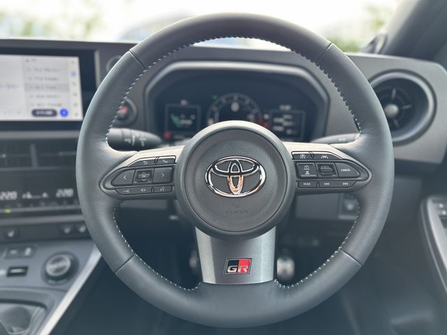 TOYOTA GR YARIS 2025