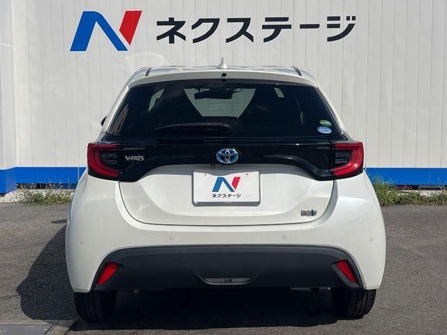 TOYOTA YARIS HYBRID 2020