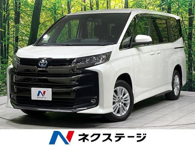 TOYOTA NOAH HYBRID 4WD 2022