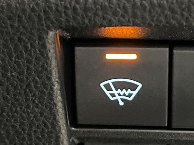 TOYOTA NOAH HYBRID 4WD 2022