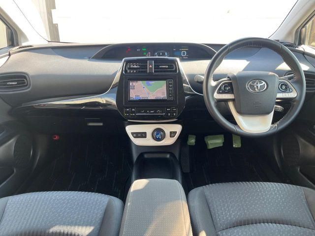 TOYOTA PRIUS 4WD 2017