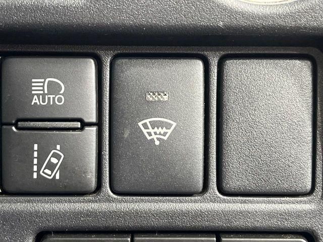 TOYOTA VOXY 4WD 2018