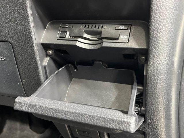 TOYOTA VOXY 4WD 2018