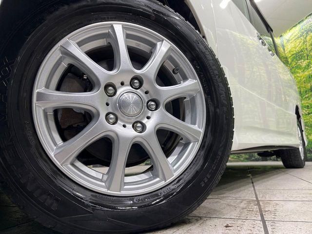 TOYOTA VOXY 4WD 2018