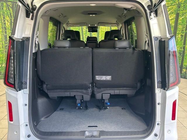 NISSAN SERENA  WG 2023