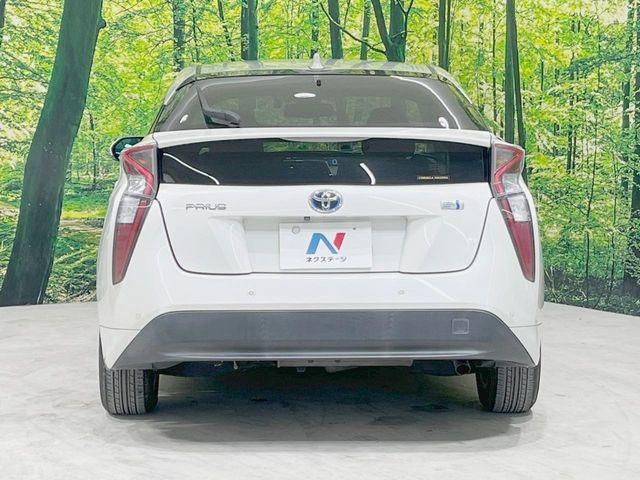 TOYOTA PRIUS 2017