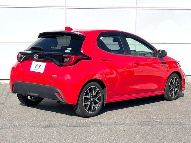 TOYOTA YARIS HYBRID 2020