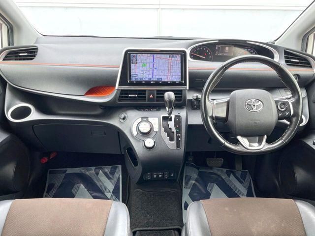 TOYOTA SIENTA 2018