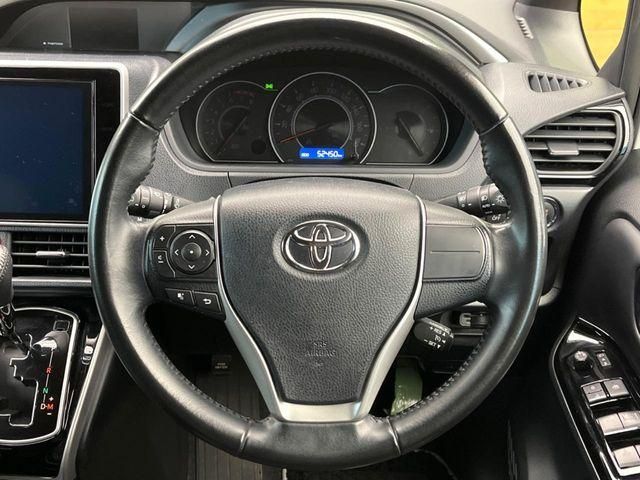 TOYOTA VOXY 2020