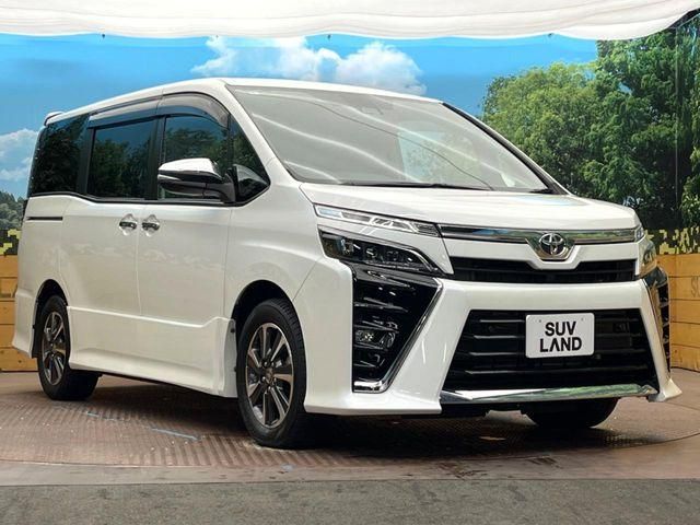 TOYOTA VOXY 2020