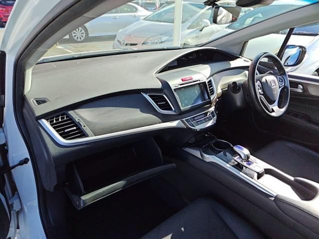 HONDA JADE HYBRID 2017