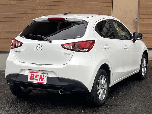 MAZDA DEMIO 4WD 2015