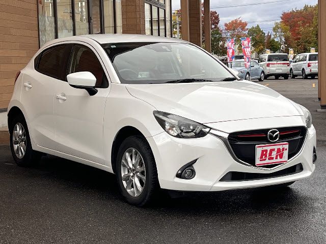 MAZDA DEMIO 4WD 2015