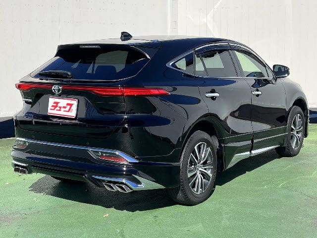 TOYOTA HARRIER 2WD 2022