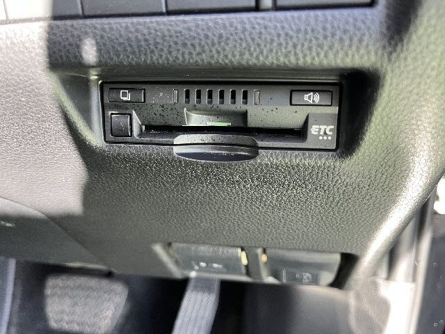 TOYOTA HARRIER 2WD 2022