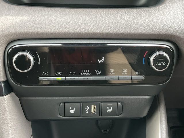 TOYOTA YARIS HYBRID 2021