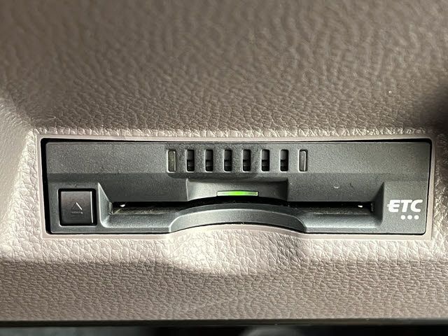 TOYOTA YARIS HYBRID 2021