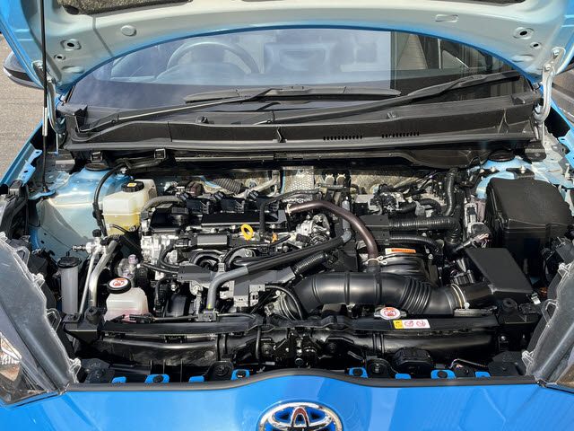 TOYOTA YARIS HYBRID 2021