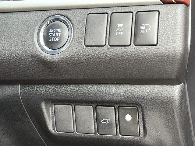 TOYOTA HARRIER 2WD 2015