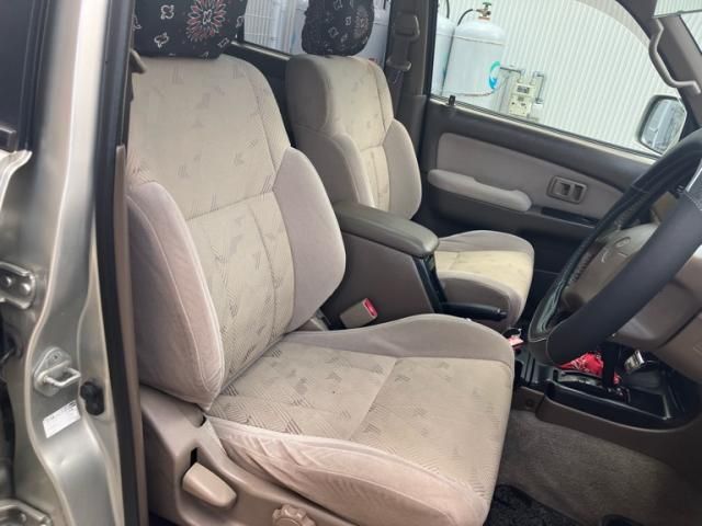 TOYOTA ?????????5D 2001