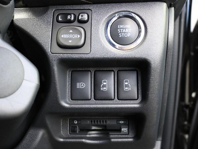 TOYOTA HIACE van 4WD 2022