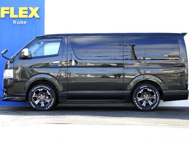 TOYOTA HIACE van 4WD 2022