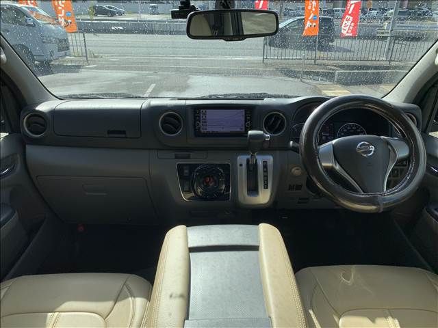 NISSAN NV350 CARAVAN 2019