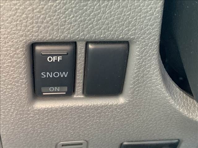 NISSAN NV350 CARAVAN 2019