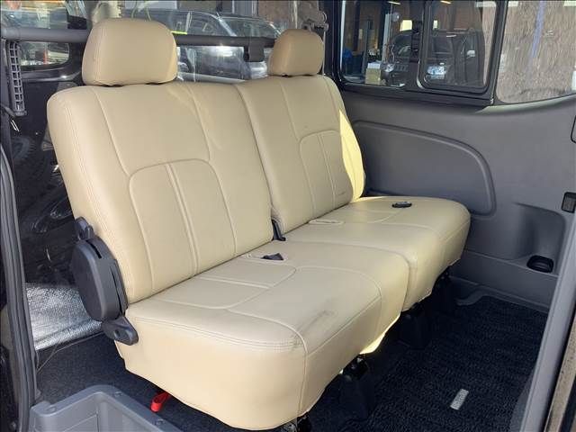 NISSAN NV350 CARAVAN 2019