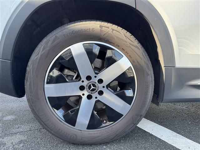 MERCEDES BENZ MERCEDES BENZ GLB 2023