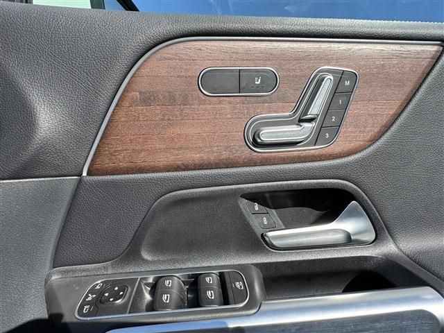 MERCEDES BENZ MERCEDES BENZ GLB 2023