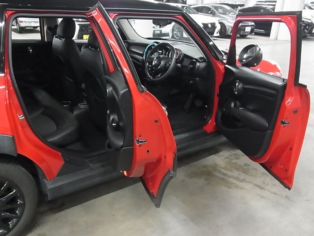 BMW MINI COOPER 5DOOR 2019