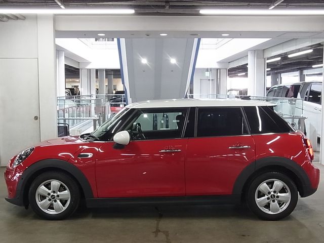 BMW MINI COOPER 5DOOR 2019