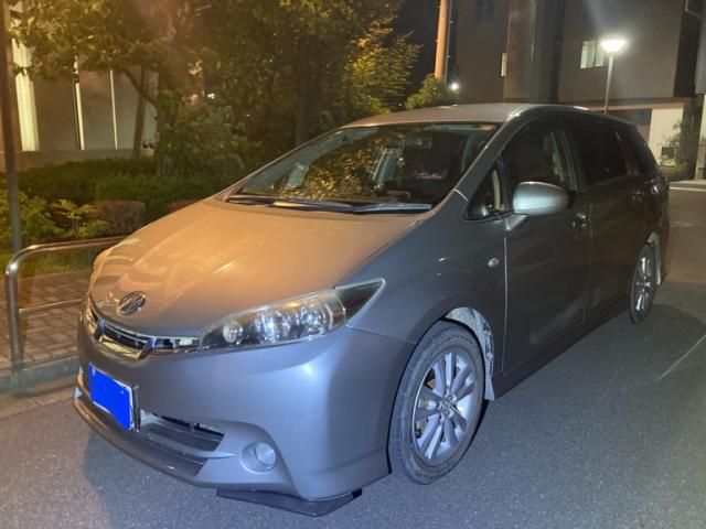 TOYOTA WISH 2010