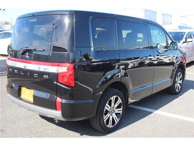 MITSUBISHI DELICA D:5 4WD 2023