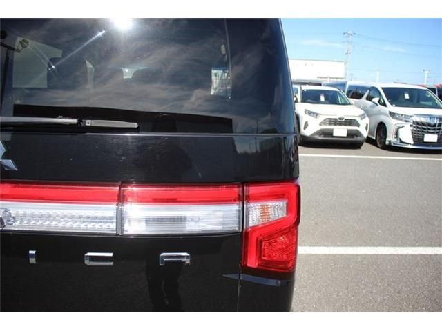 MITSUBISHI DELICA D:5 4WD 2023