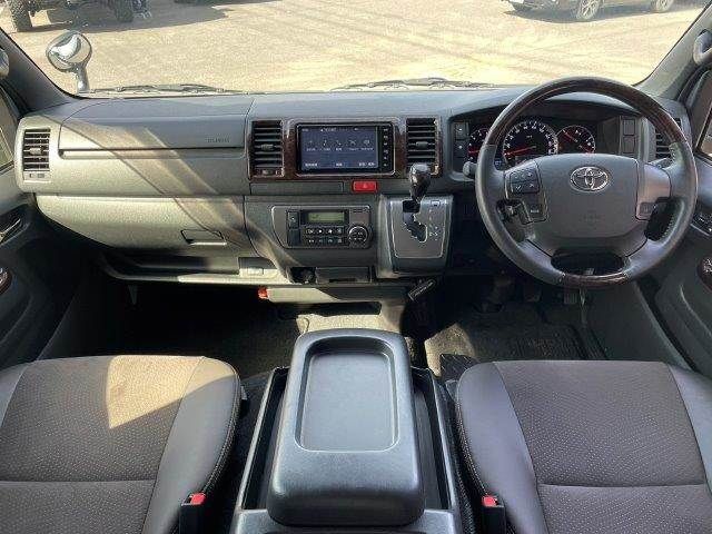 TOYOTA HIACE van 4WD 2019