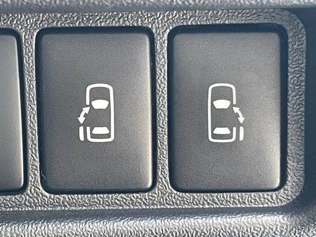 TOYOTA HIACE van 4WD 2019