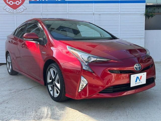 TOYOTA PRIUS 2016