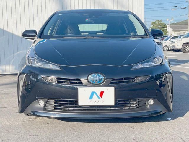 TOYOTA PRIUS 2019