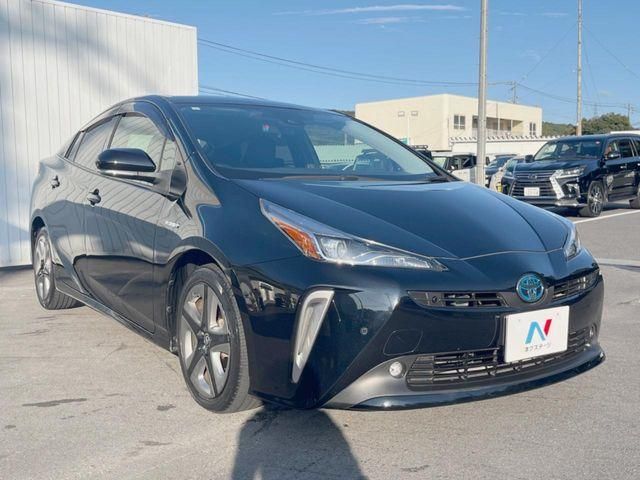 TOYOTA PRIUS 2019