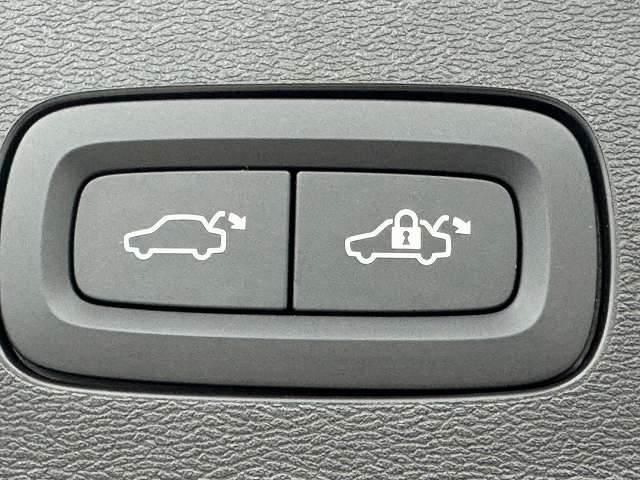 VOLVO VOLVO V60 2022