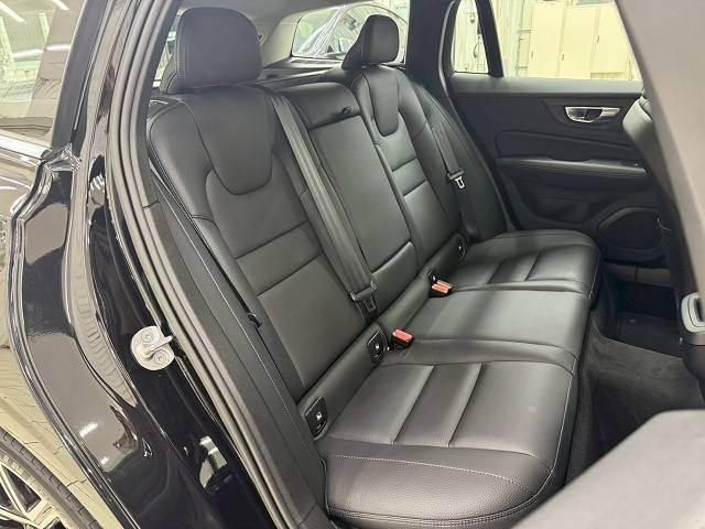 VOLVO VOLVO V60 2022