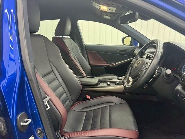 TOYOTA LEXUS IS300h 2018