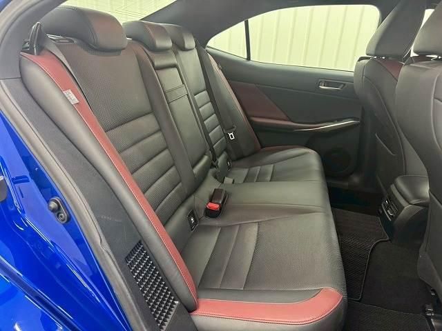 TOYOTA LEXUS IS300h 2018