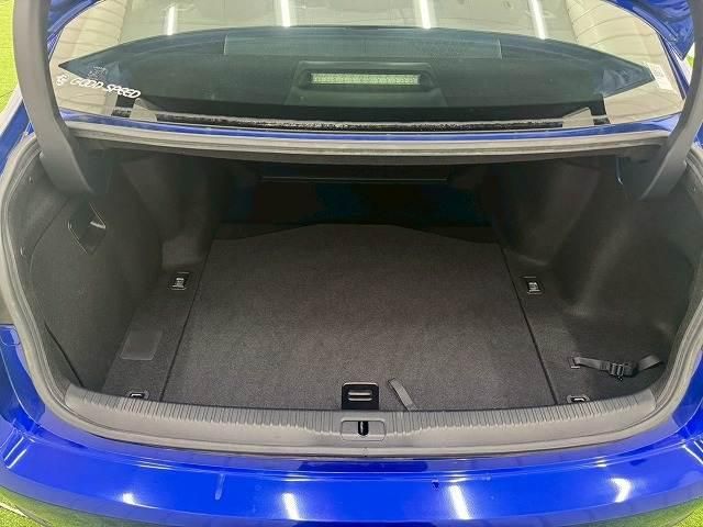 TOYOTA LEXUS IS300h 2018