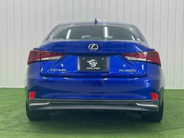 TOYOTA LEXUS IS300h 2018